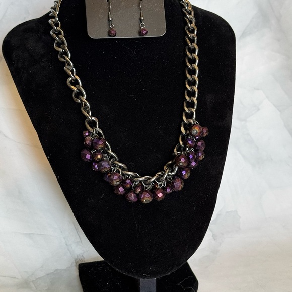 Purple Necklace - Picture 1 of 3